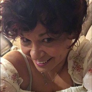 Meet your Posher, Inez